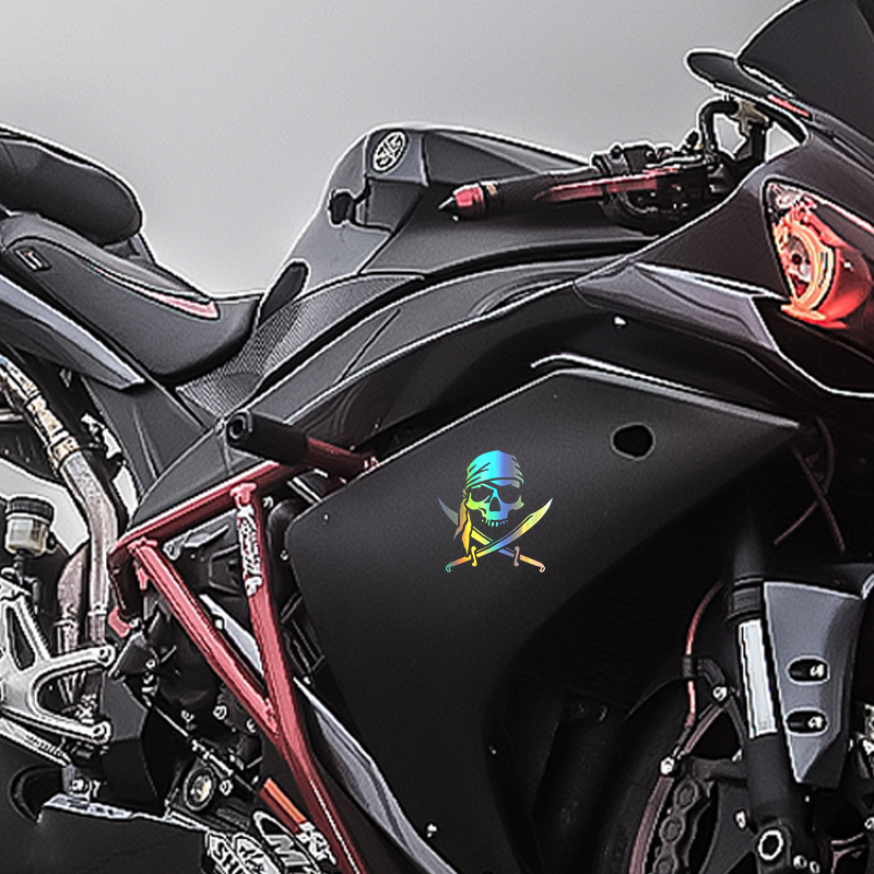 ملصق على شكل جمجمة قرصان مخصص  - مراجعة Motorcycle Gear Up وسعره
